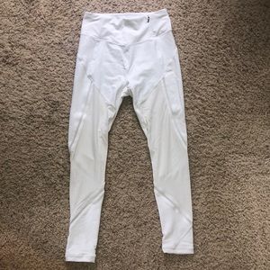 White Calia by Carrie Underwood Leggings!!